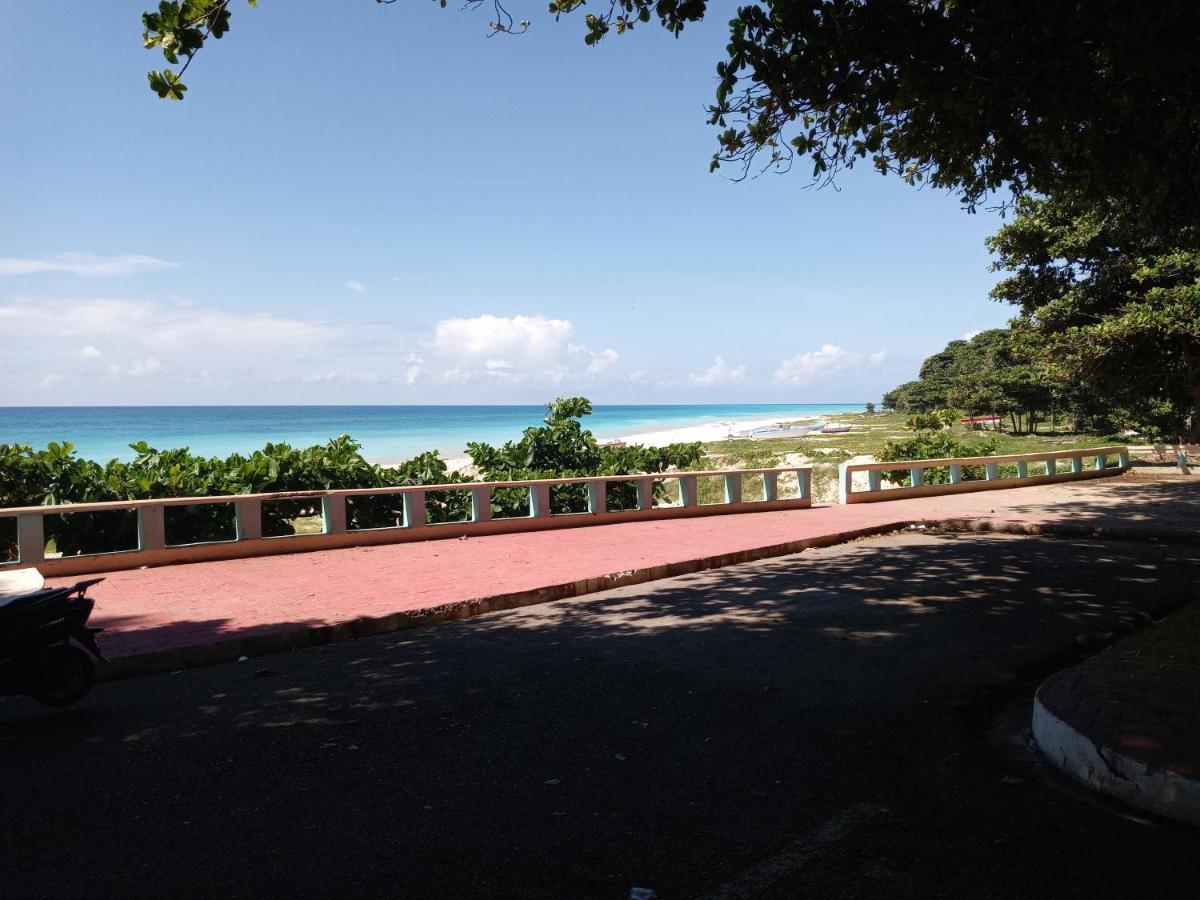 Beachfront Apartment, Quiet 4 Beds, 1 Bath, Ac, Wi-Fi, Hot Water, In Paraiso Near Los Patos Esterno foto