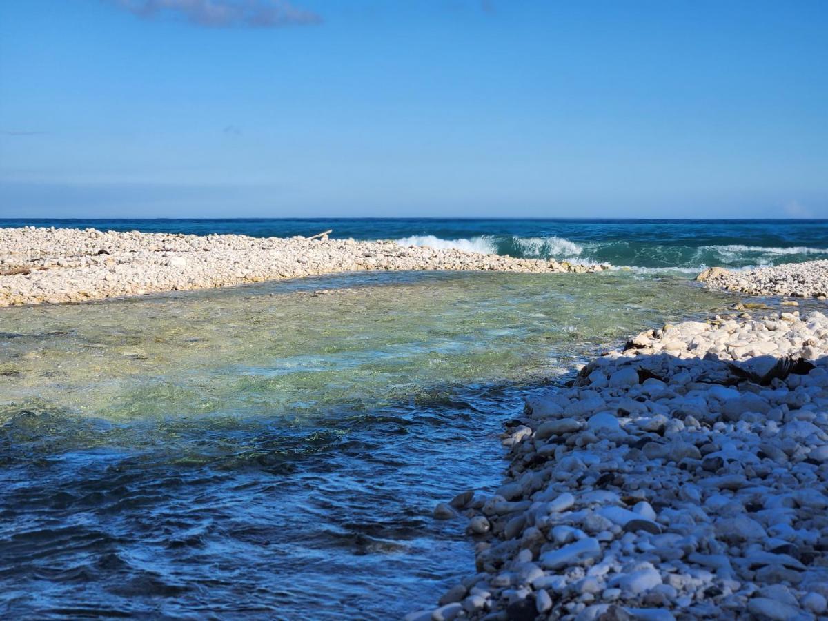 Beachfront Apartment, Quiet 4 Beds, 1 Bath, Ac, Wi-Fi, Hot Water, In Paraiso Near Los Patos Esterno foto