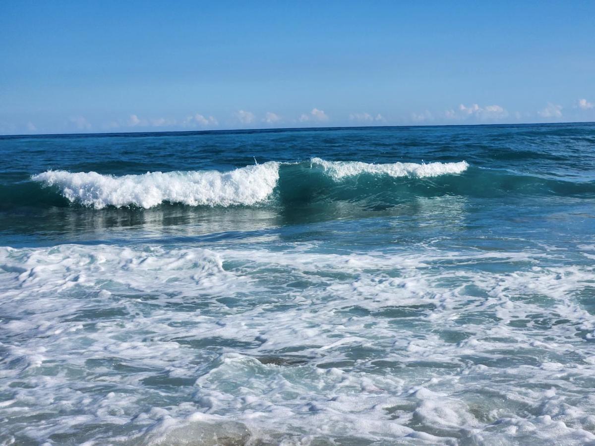 Beachfront Apartment, Quiet 4 Beds, 1 Bath, Ac, Wi-Fi, Hot Water, In Paraiso Near Los Patos Esterno foto