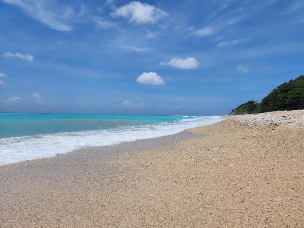 Beachfront Apartment, Quiet 4 Beds, 1 Bath, Ac, Wi-Fi, Hot Water, In Paraiso Near Los Patos Esterno foto