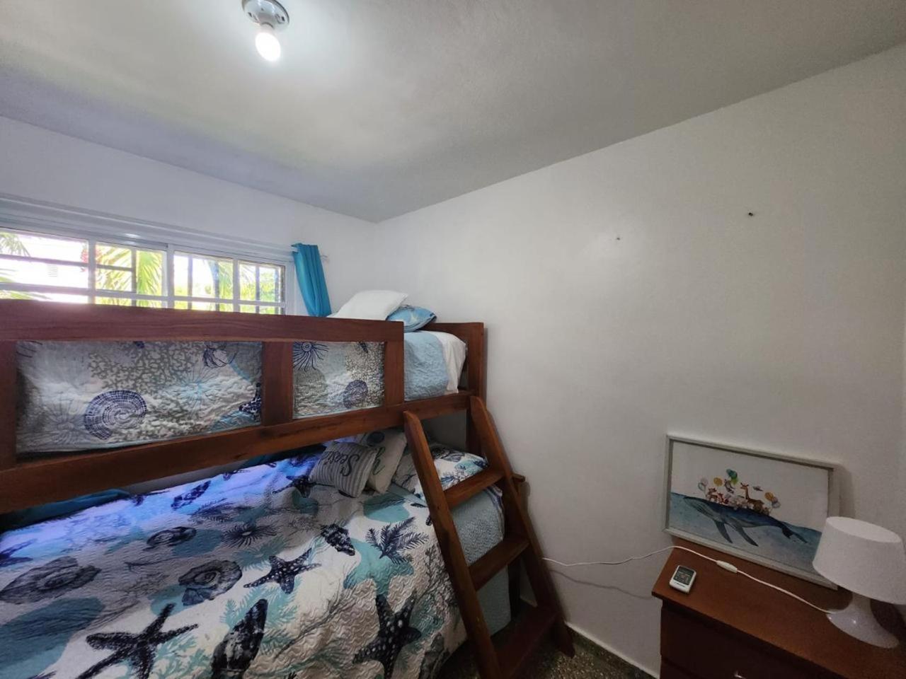 Beachfront Apartment, Quiet 4 Beds, 1 Bath, Ac, Wi-Fi, Hot Water, In Paraiso Near Los Patos Esterno foto